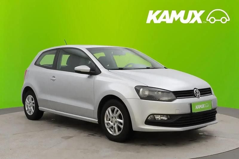 Käytetty VW Polo Comfortline 75 HP (55 kW) 2014 Hopea / harmaa Sedan