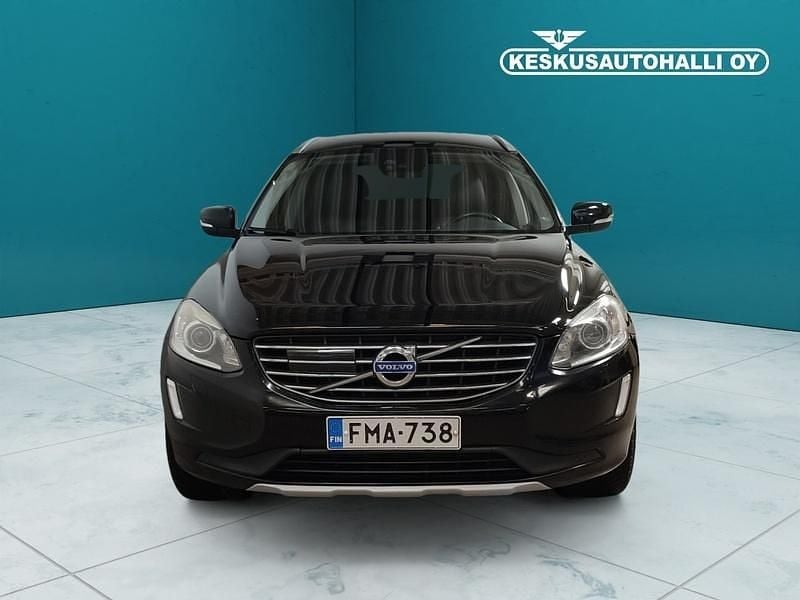 Käytetty Volvo XC60 Business Edition 190 HP (139 kW) 2016 Musta Katumaasturi