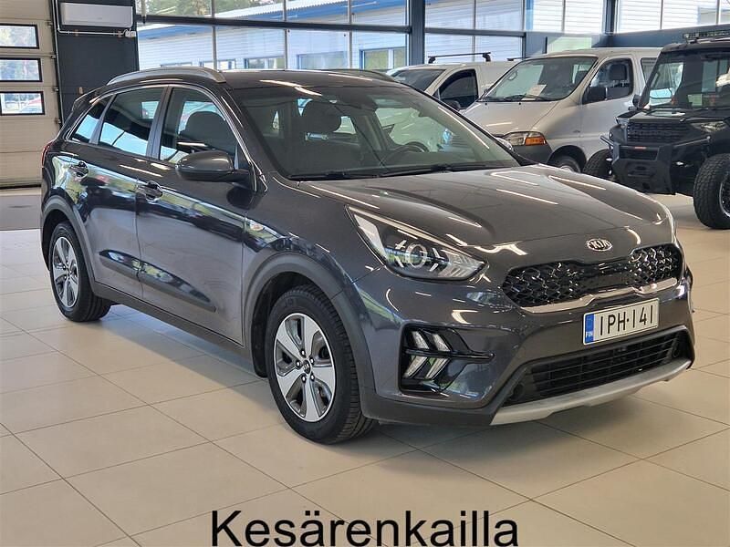 Käytetty Kia Niro LX 140 HP (102 kW) 2020 Harmaa Katumaasturi