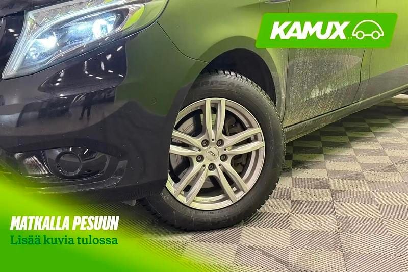 Käytetty Mercedes Vito 163 HP (119 kW) 2022 Musta Van