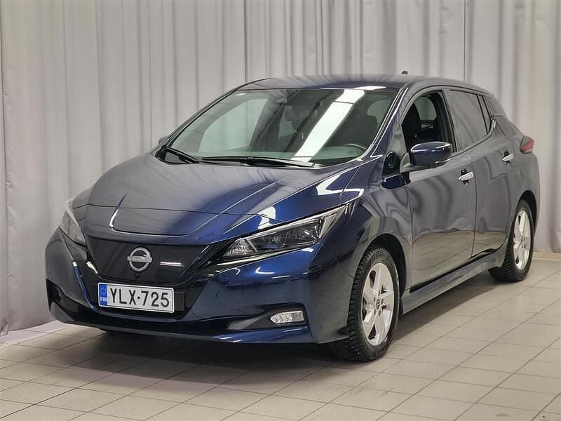 Sininen Käytetty 2023 Nissan Leaf 360º Viistoperä | 17 900 € (Perustarjous) - Kuva 1/4