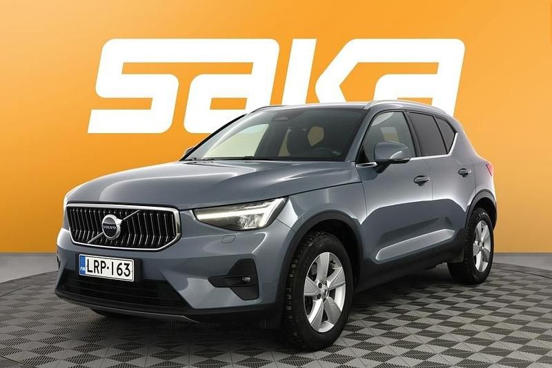 Käytetty Volvo XC40 Business Edition 197 HP (144 kW) 2023 Katumaasturi