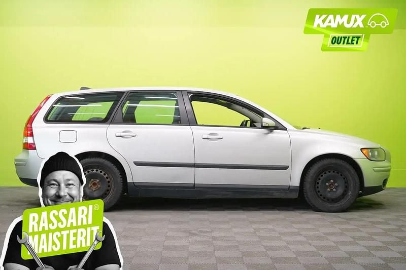 Käytetty Volvo V50 Kinetic 125 HP (91 kW) 2004 Hopea / harmaa Farmari
