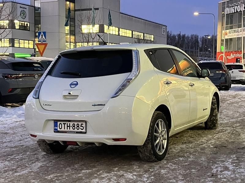 Käytetty Nissan Leaf 80 kW (109 HP) 2012 Viistoperä