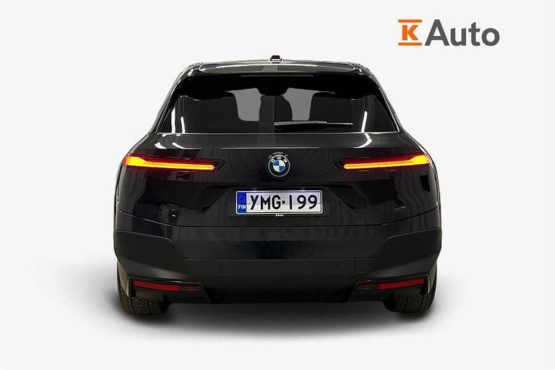 Käytetty BMW iX Comfort Edition 239 kW (326 HP) 2022 Musta Katumaasturi