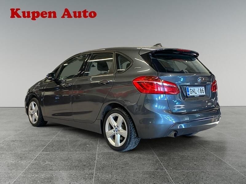 Käytetty BMW 225 Active Tourer Sport Line 224 HP (164 kW) 2017 Tila-auto
