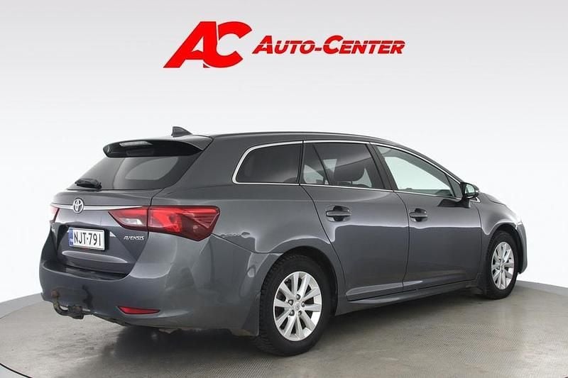 Käytetty Toyota Avensis Active 112 HP (82 kW) 2016 Harmaa Farmari