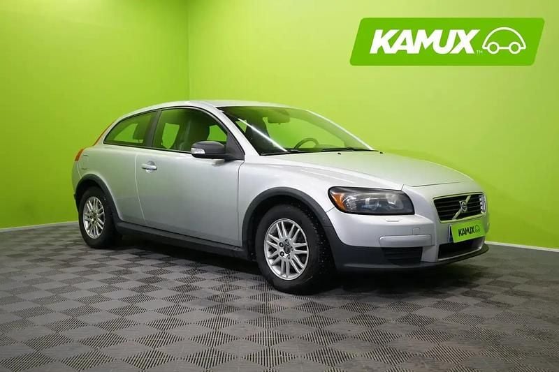 Käytetty Volvo C30 Kinetic 101 HP (74 kW) 2007 Hopea / harmaa Viistoperä