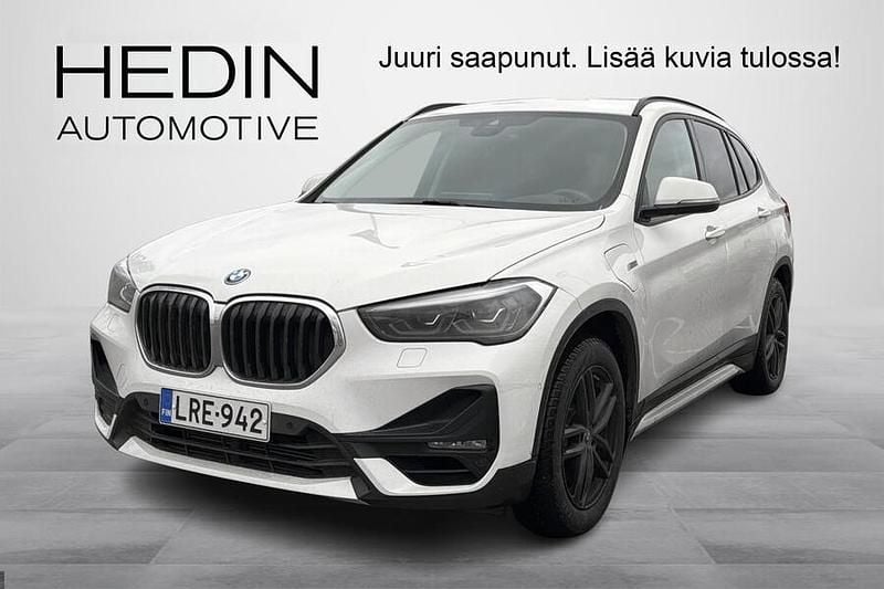 Käytetty 2022 BMW X1 Comfort Edition Katumaasturi | 25 990 € (Perustarjous) - Kuva 1/3