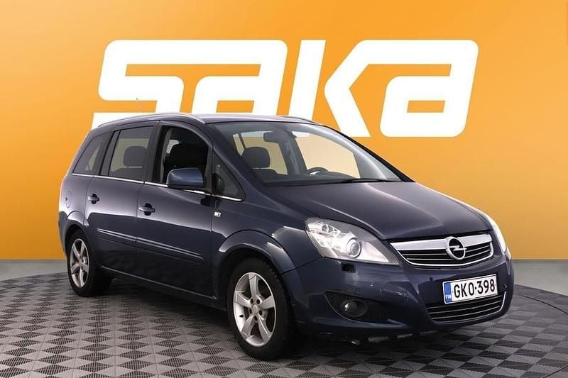 Käytetty Opel Zafira Elegance 140 HP (102 kW) 2012 Tila-auto