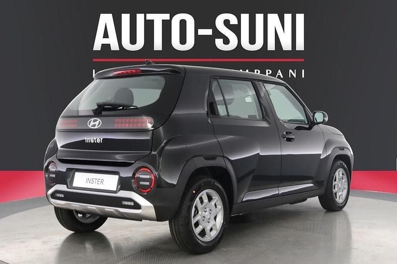 Käytetty Hyundai Inster 85 kW (116 HP) 2025 Musta Viistoperä