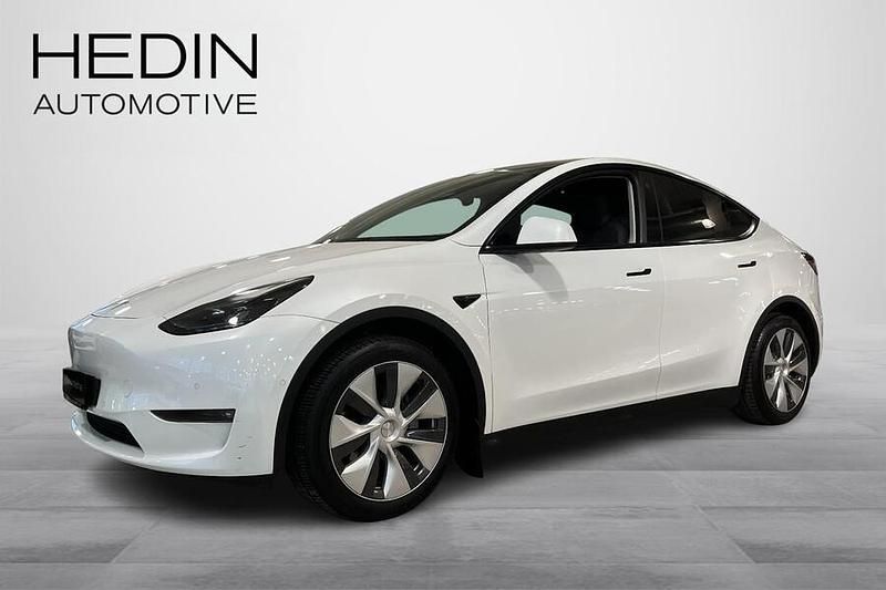 Käytetty 2021 Tesla Model Y Katumaasturi | 33 800 € (Perustarjous) - Kuva 1/4