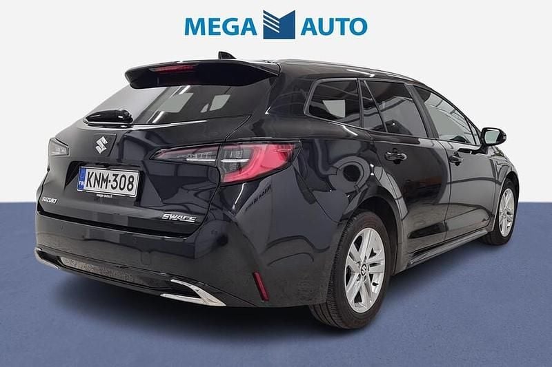 Käytetty Suzuki Swace GLX 122 HP (89 kW) 2023 Musta Farmari