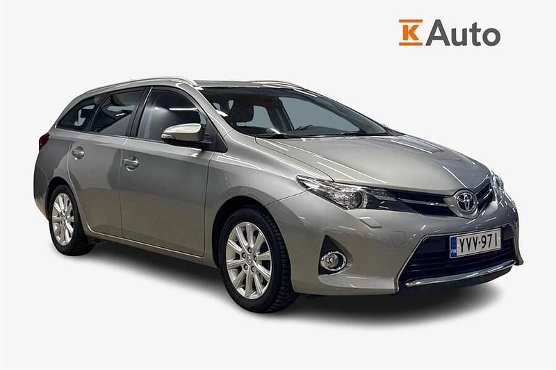 Harmaa Käytetty 2014 Toyota Auris Touring Sports Comfort Farmari | 11 990 € (Perustarjous) - Kuva 1/3