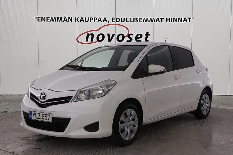 Valkoinen Käytetty 2013 Toyota Yaris Sol Viistoperä | 6 870 € (Perustarjous) - Kuva 1/4