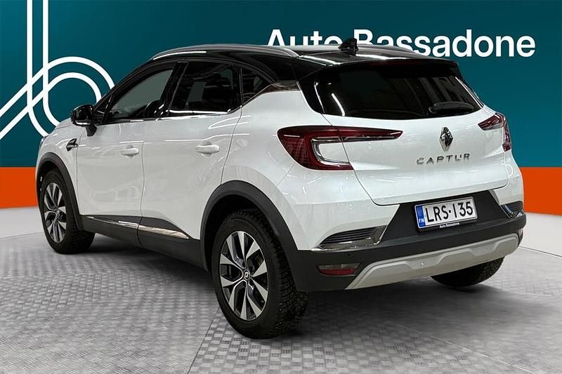 Käytetty Renault Captur Intens 140 HP (102 kW) 2022 Katumaasturi