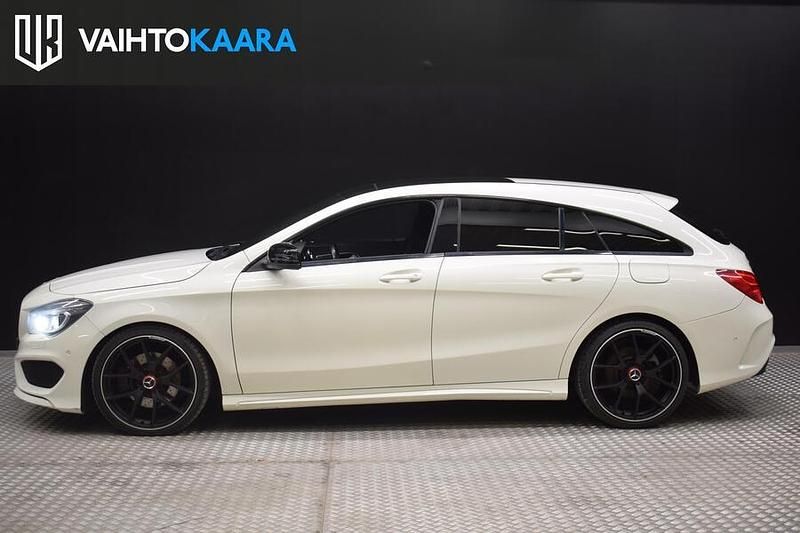 Käytetty Mercedes CLA220 Business 177 HP (130 kW) 2015 Sedan