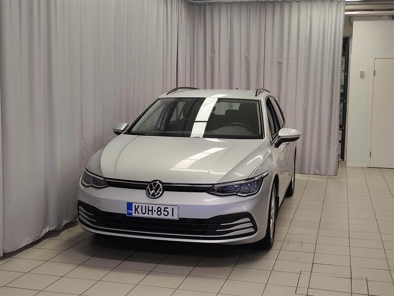 Käytetty VW Golf VIII 110 HP (80 kW) 2021 Hopea Farmari