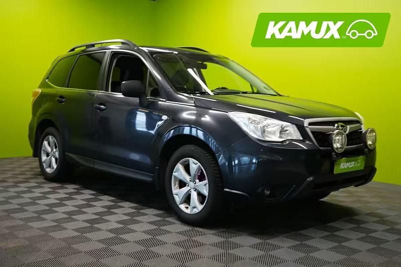 Käytetty Subaru Forester 150 HP (110 kW) 2013 Hopea / harmaa Katumaasturi