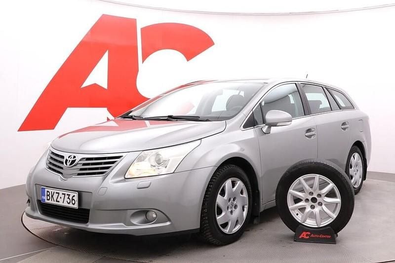 Käytetty Toyota Avensis Sol 147 HP (108 kW) 2009 Harmaa Farmari