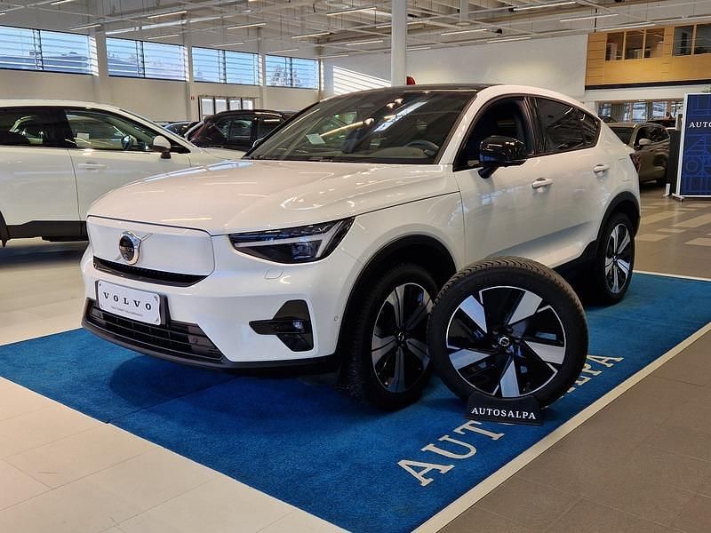 Käytetty Volvo EC40 Ultimate 325 kW (442 HP) 2024 Katumaasturi