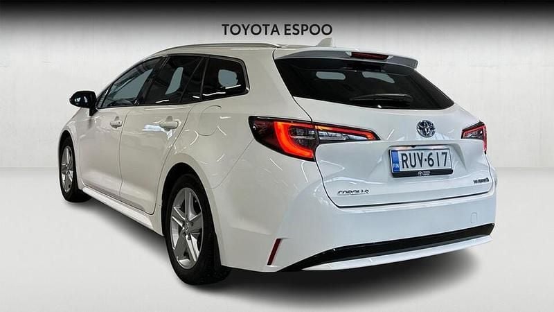 Käytetty Toyota Corolla Edition 122 HP (89 kW) 2022 Valkoinen Farmari