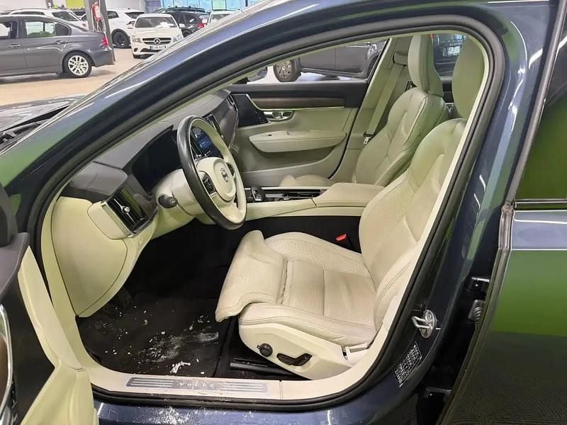 Käytetty Volvo V90 CC Business Edition 235 HP (172 kW) 2022 Sininen Farmari