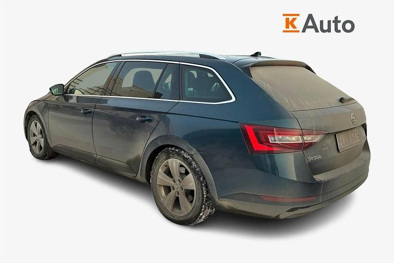 Käytetty Skoda Superb Business Line 150 HP (110 kW) 2019 Sininen Farmari