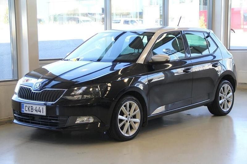 Käytetty Skoda Fabia Style 110 HP (80 kW) 2015 Musta Viistoperä