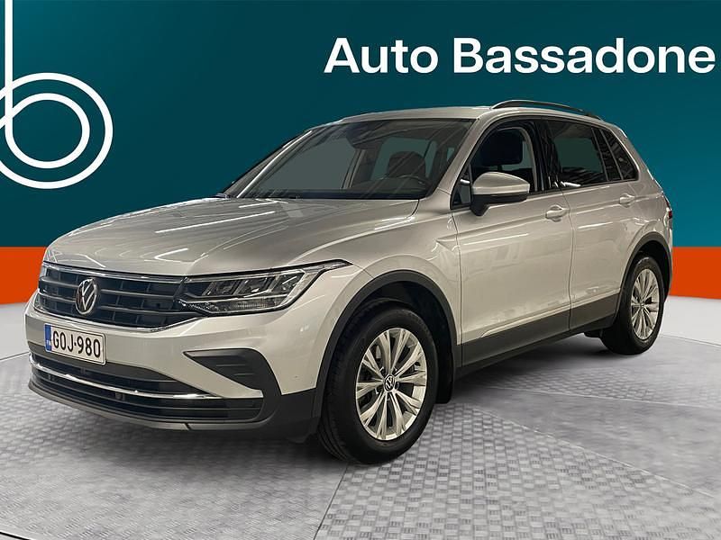 Käytetty 2021 VW Tiguan Katumaasturi | 27 680 € (Perustarjous) - Kuva 1/4