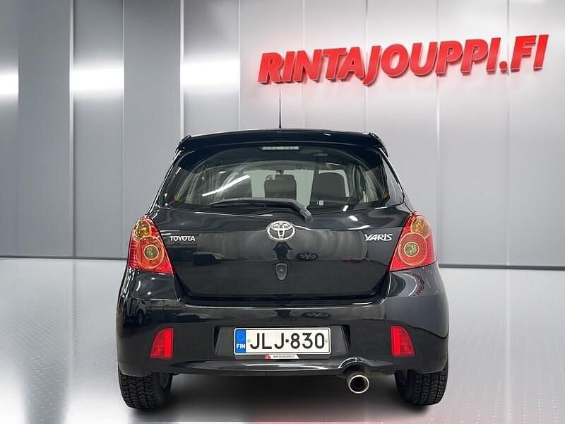 Käytetty Toyota Yaris Sport 133 HP (97 kW) 2007 Musta Viistoperä
