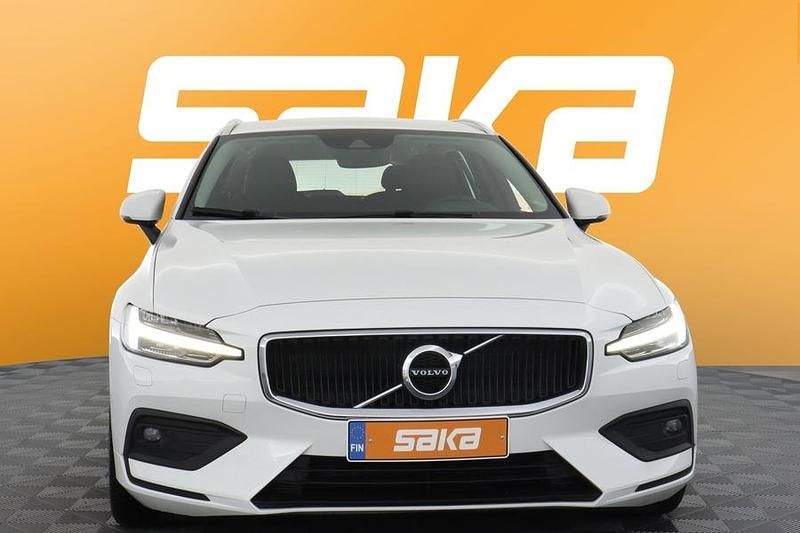 Käytetty Volvo V60 Momentum 190 HP (139 kW) 2019 Farmari
