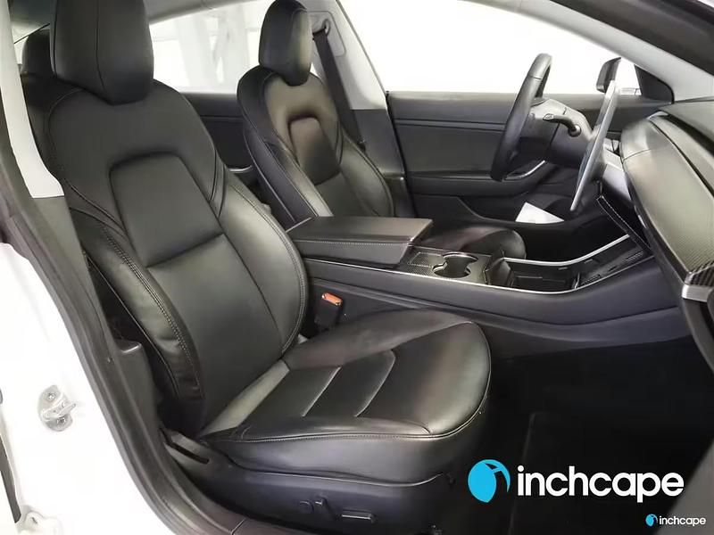 Käytetty Tesla Model 3 Standard Range 239 kW (325 HP) 2020 Sedan