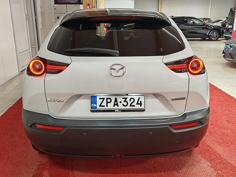 Käytetty Mazda MX30 107 kW (146 HP) 2022 Katumaasturi