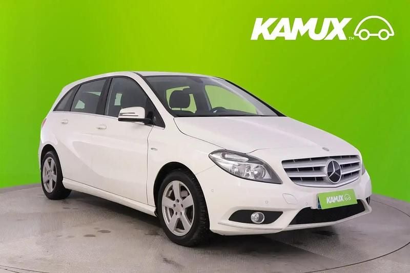 Valkoinen Käytetty 2012 Mercedes B180 Business Tila-auto | 11 590 € (Perustarjous) - Kuva 1/4