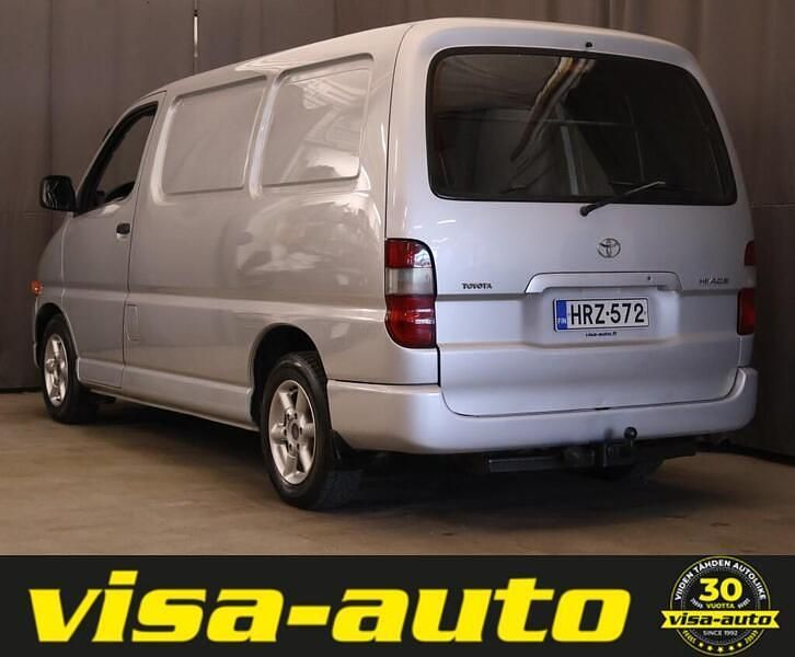 Käytetty Toyota HiAce 88 HP (64 kW) 2004 Hopea Tila-auto