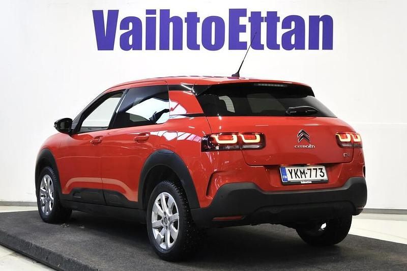 Käytetty Citroën C4 Cactus PureTech 131 HP (96 kW) 2020 Punainen Viistoperä