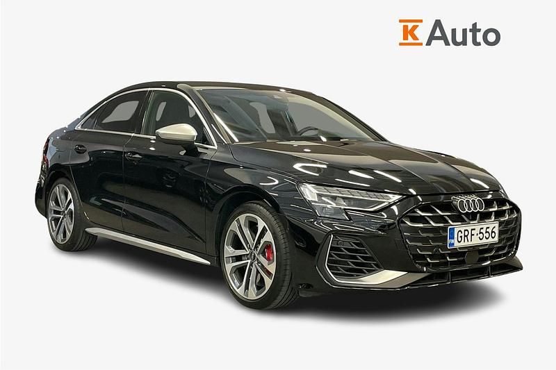 Käytetty Audi S3 Design 333 HP (244 kW) 2025 Met. musta Sedan