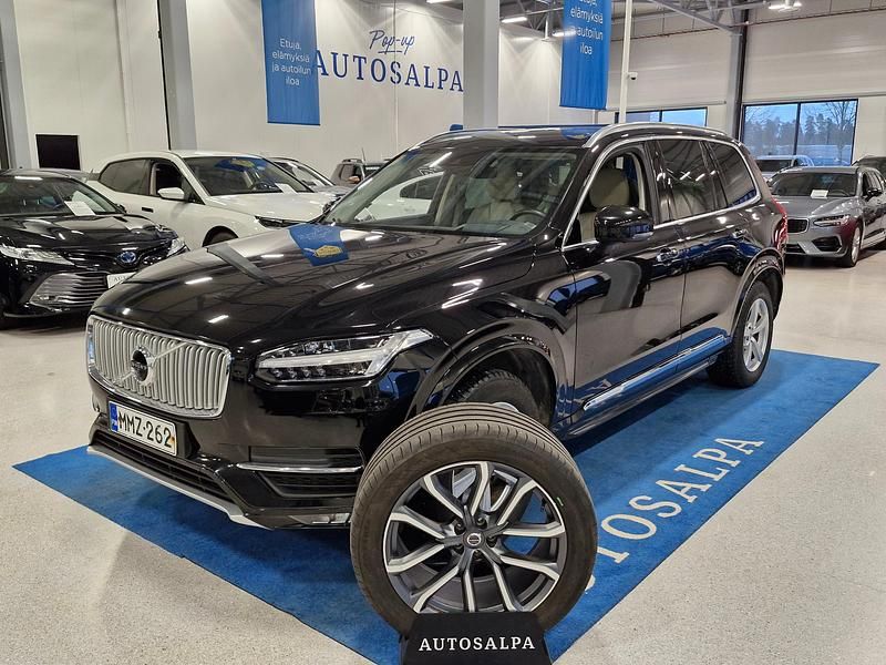 Käytetty Volvo XC90 Inscription 224 HP (164 kW) 2016 Musta Katumaasturi