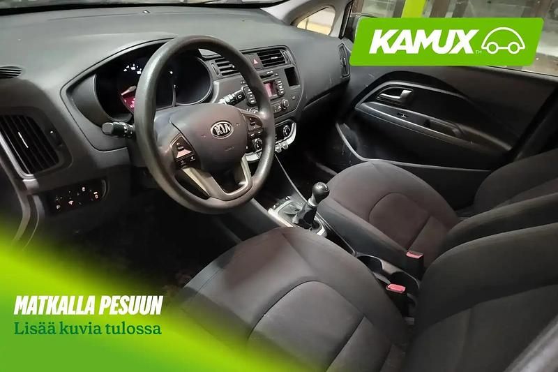 Käytetty Kia Rio LX 84 HP (61 kW) 2014 Musta Sedan