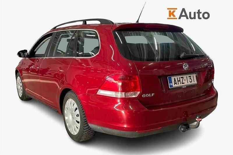 Käytetty VW Golf V Comfortline 122 HP (89 kW) 2009 Met. punainen Farmari