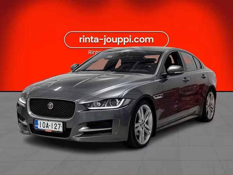 Käytetty 2017 Jaguar XE R-Sport Sedan | 14 980 € - Kuva 1/4
