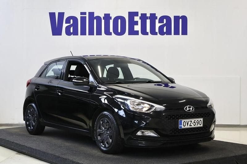 Käytetty Hyundai i20 75 HP (55 kW) 2018 Musta Viistoperä