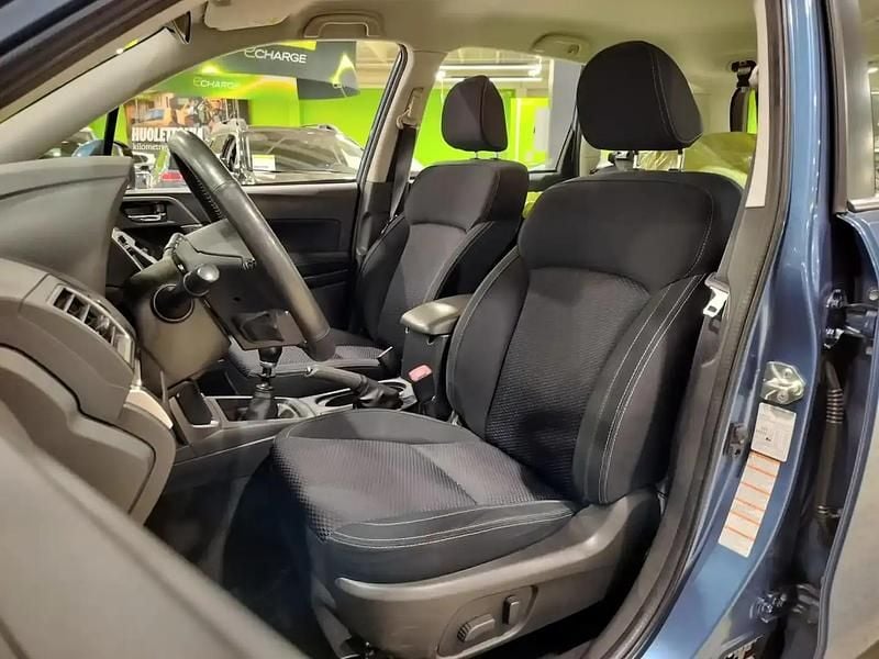 Käytetty Subaru Forester Active 147 HP (108 kW) 2016 Katumaasturi
