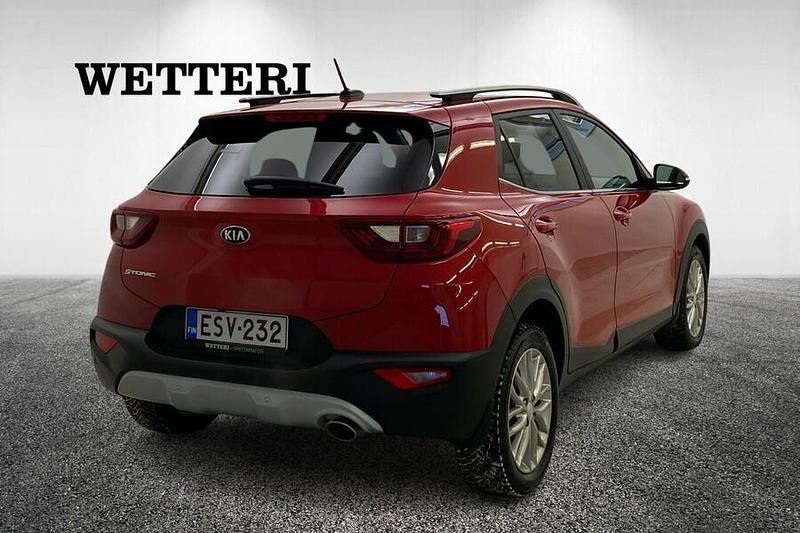 Käytetty Kia Stonic EX 101 HP (74 kW) 2021 Punainen Katumaasturi