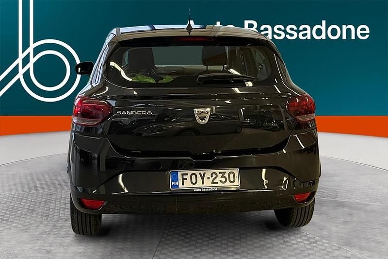 Käytetty Dacia Sandero Essentiel 91 HP (66 kW) 2022 Viistoperä