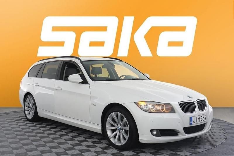 Käytetty 2011 BMW 330 Farmari | 13 850 € - Kuva 1/3
