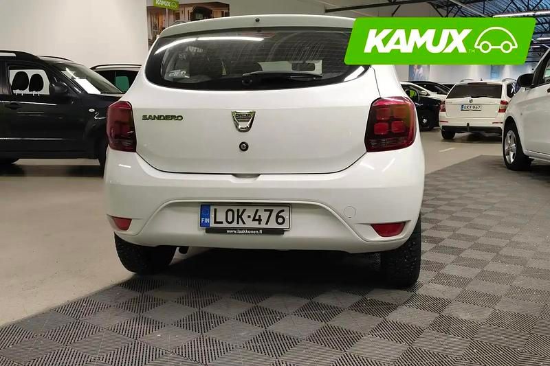 Käytetty Dacia Sandero Ambiance 90 HP (66 kW) 2018 Valkoinen Sedan