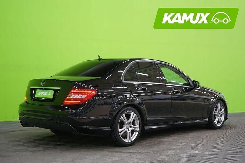 Käytetty Mercedes C180 Business 156 HP (114 kW) 2011 Musta Sedan