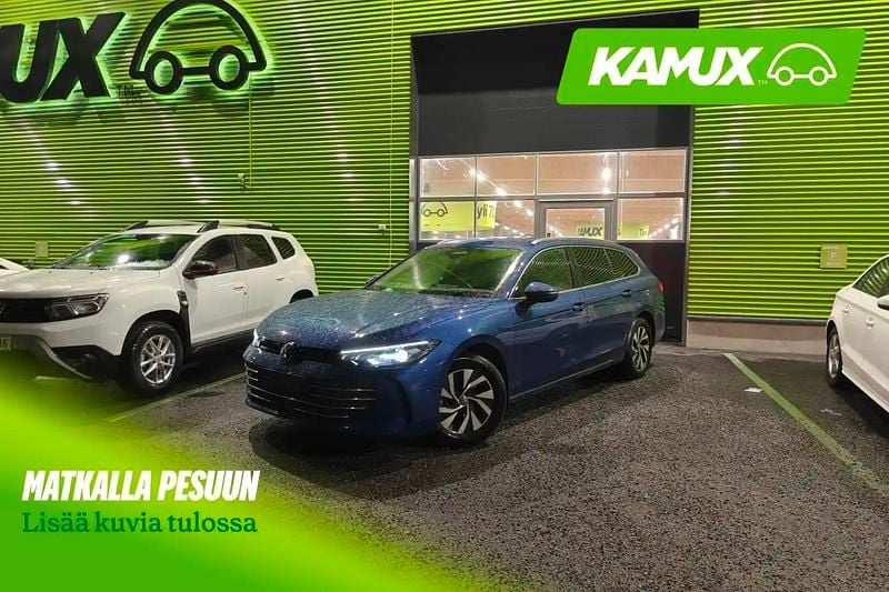 Sininen Käytetty 2023 VW Passat Business Farmari | 34 500 € - Kuva 1/4